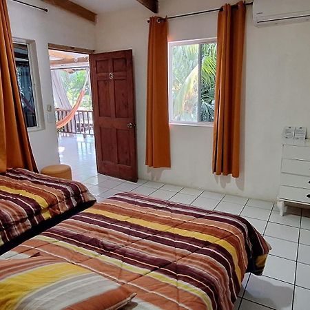 Layback Surf Hotel Tamanique Luaran gambar